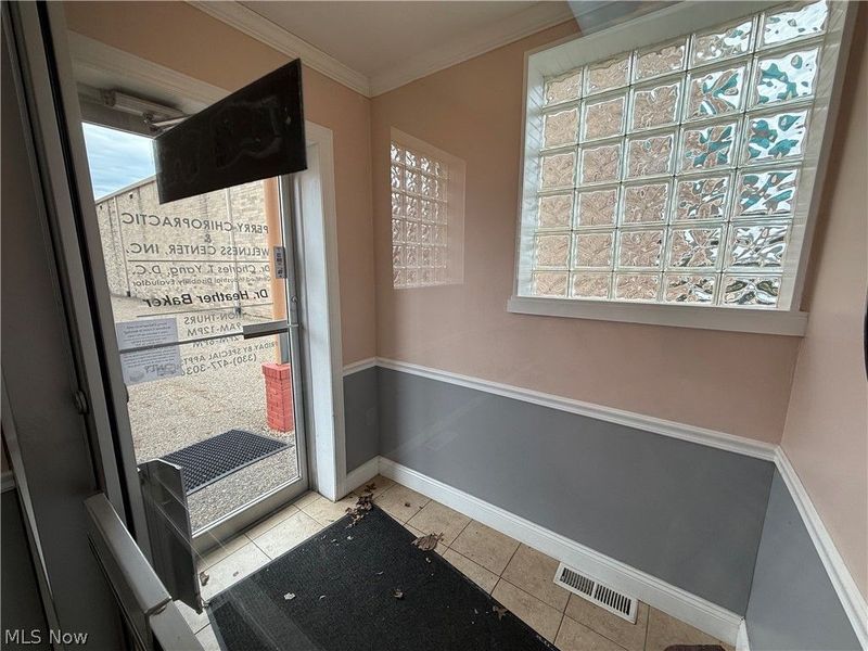 4933 Tuscarawas Street W, Canton, OH 44708 Photo 8