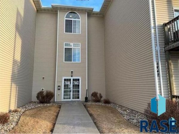 7446 S Louise Ave, Unit 206, Sioux Falls, SD 57108