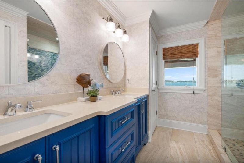 110 10th Street S, Bradenton Beach, FL 34217 Photo