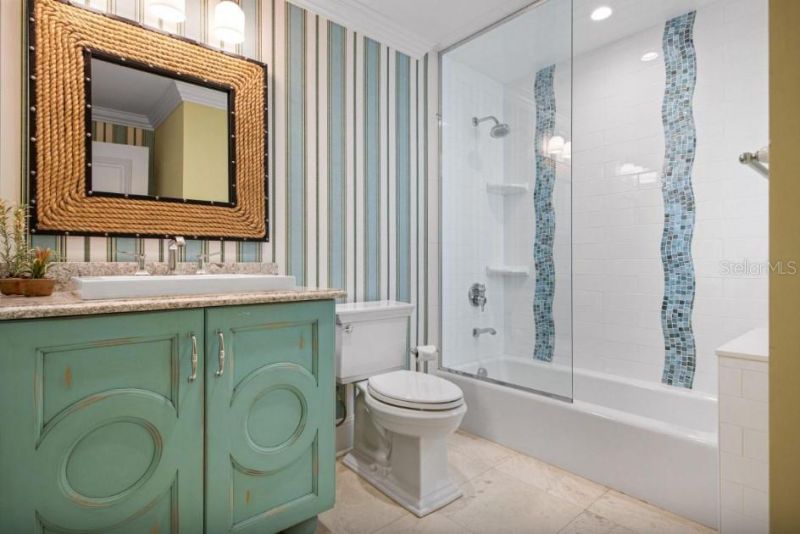 110 10th Street S, Bradenton Beach, FL 34217 Photo