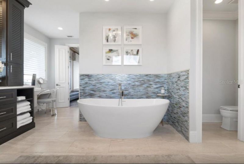 110 10th Street S, Bradenton Beach, FL 34217 Photo