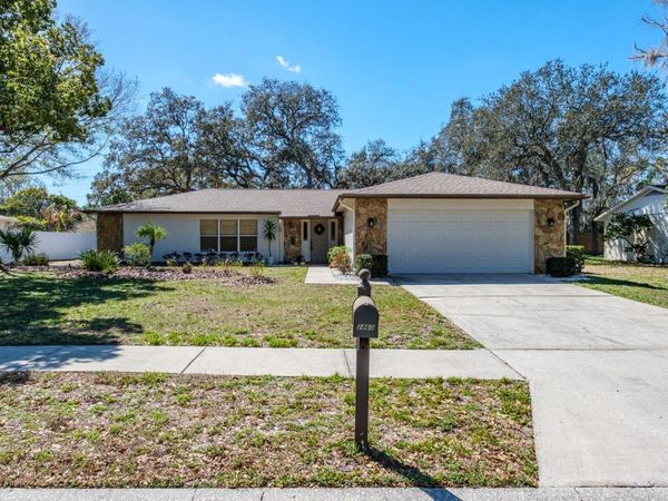 2860 LONGLEAF LANE, PALM HARBOR, FL 34684