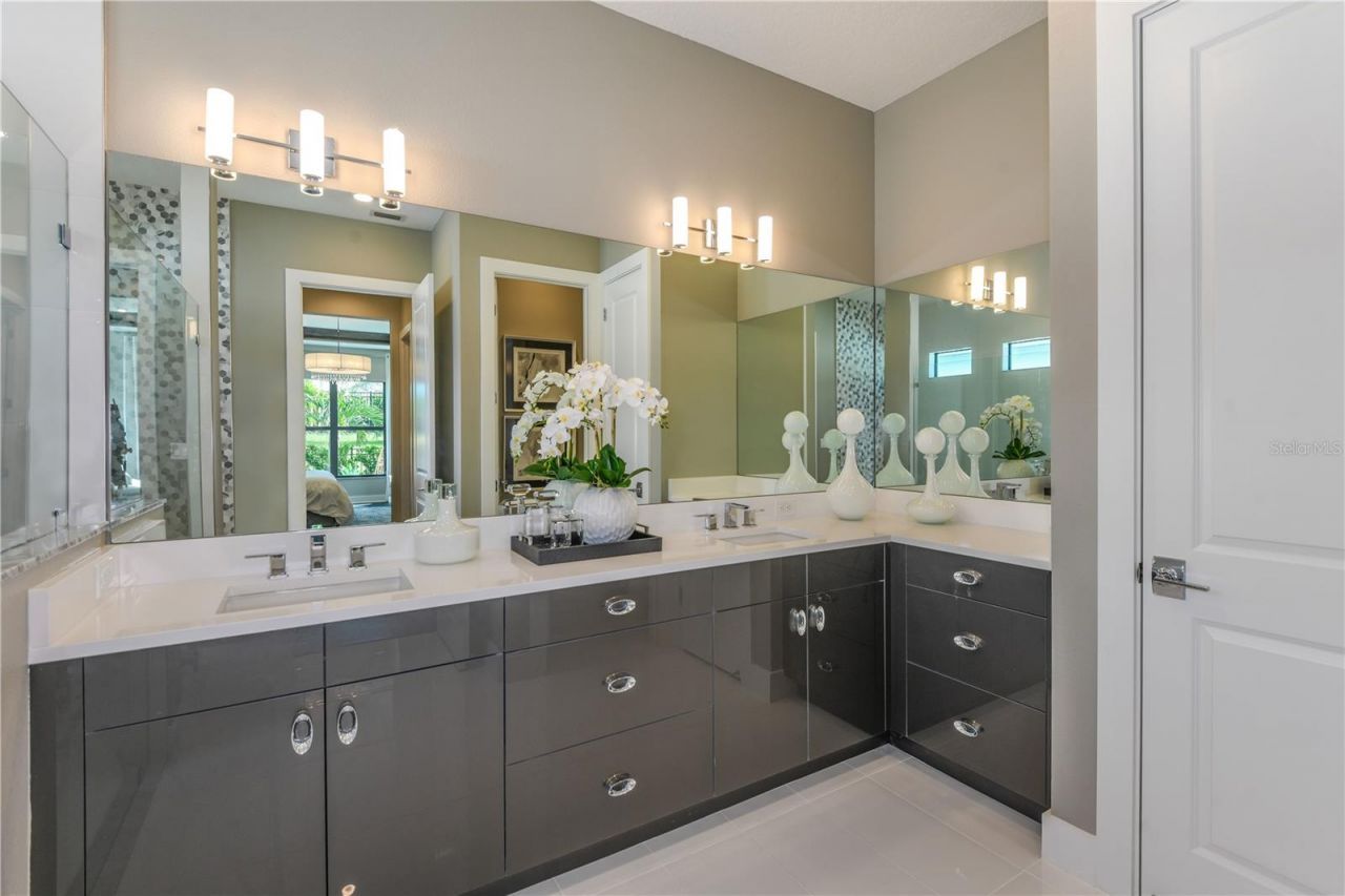 5060 Simons Court, Lakewood Ranch, FL 34211 Photo