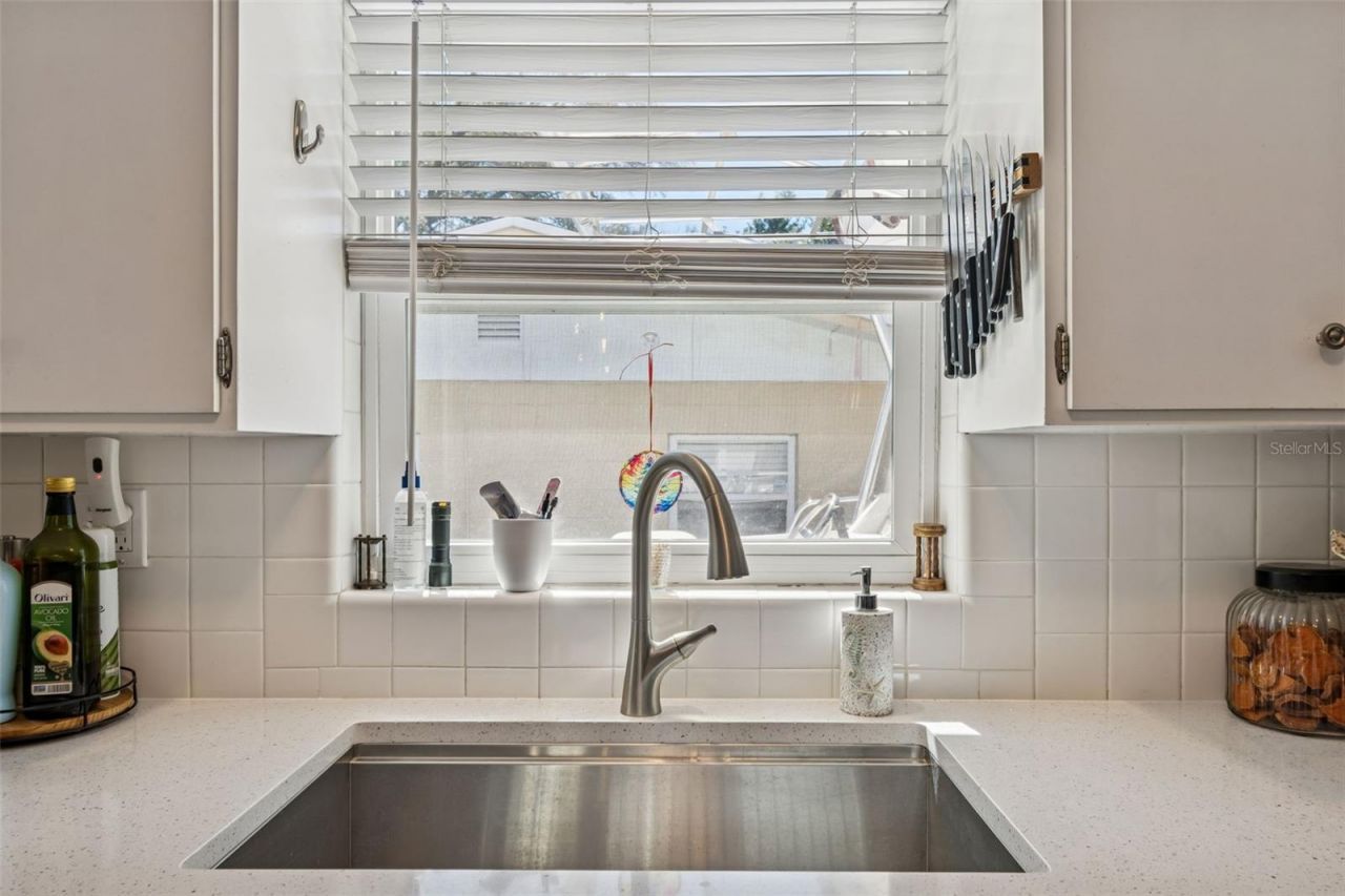 5300 6th Street S, Saint Petersburg, FL 33705 Photo