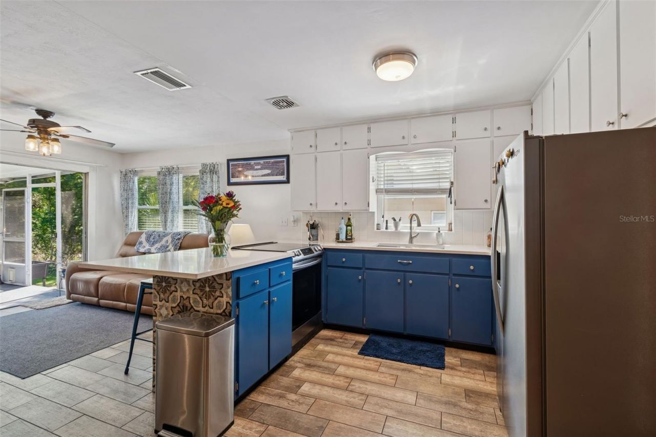 5300 6th Street S, Saint Petersburg, FL 33705 Photo