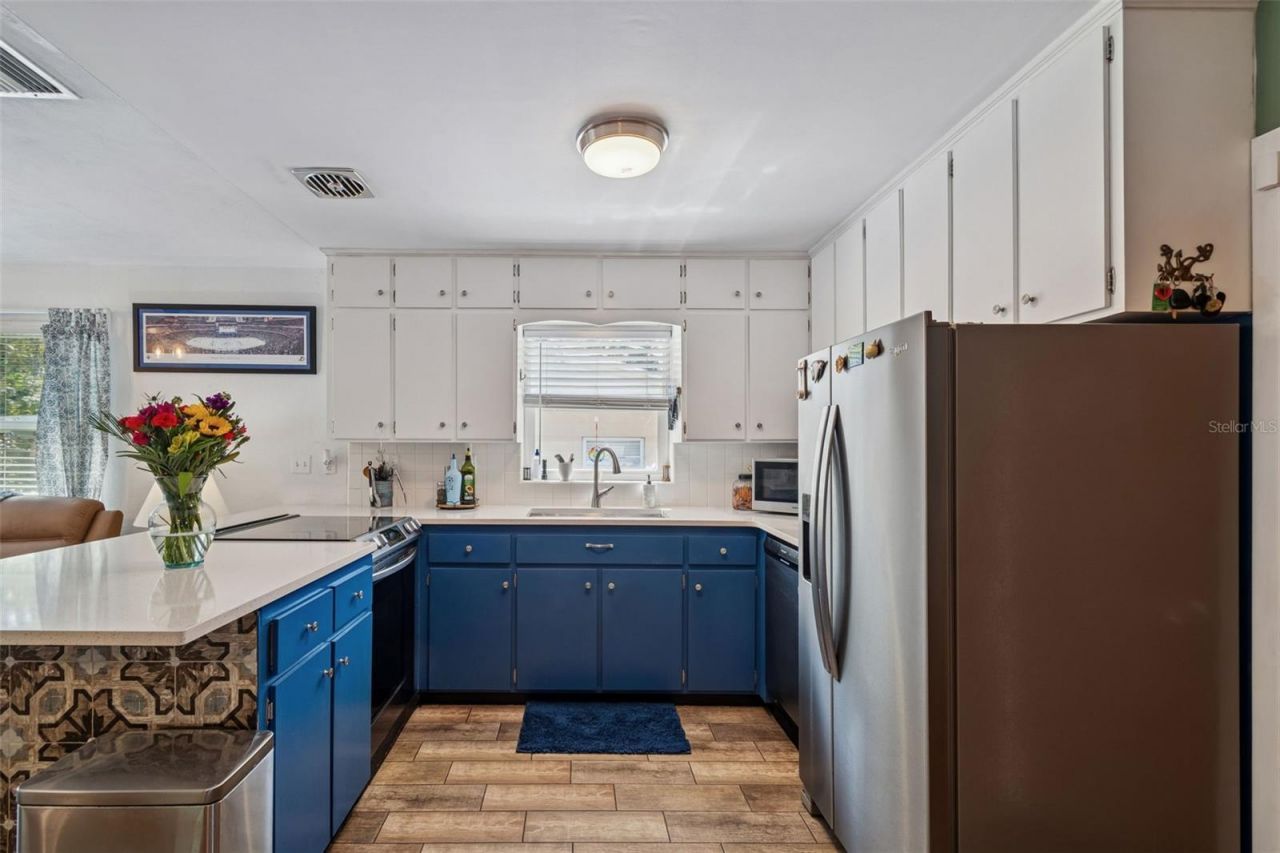 5300 6th Street S, Saint Petersburg, FL 33705 Photo