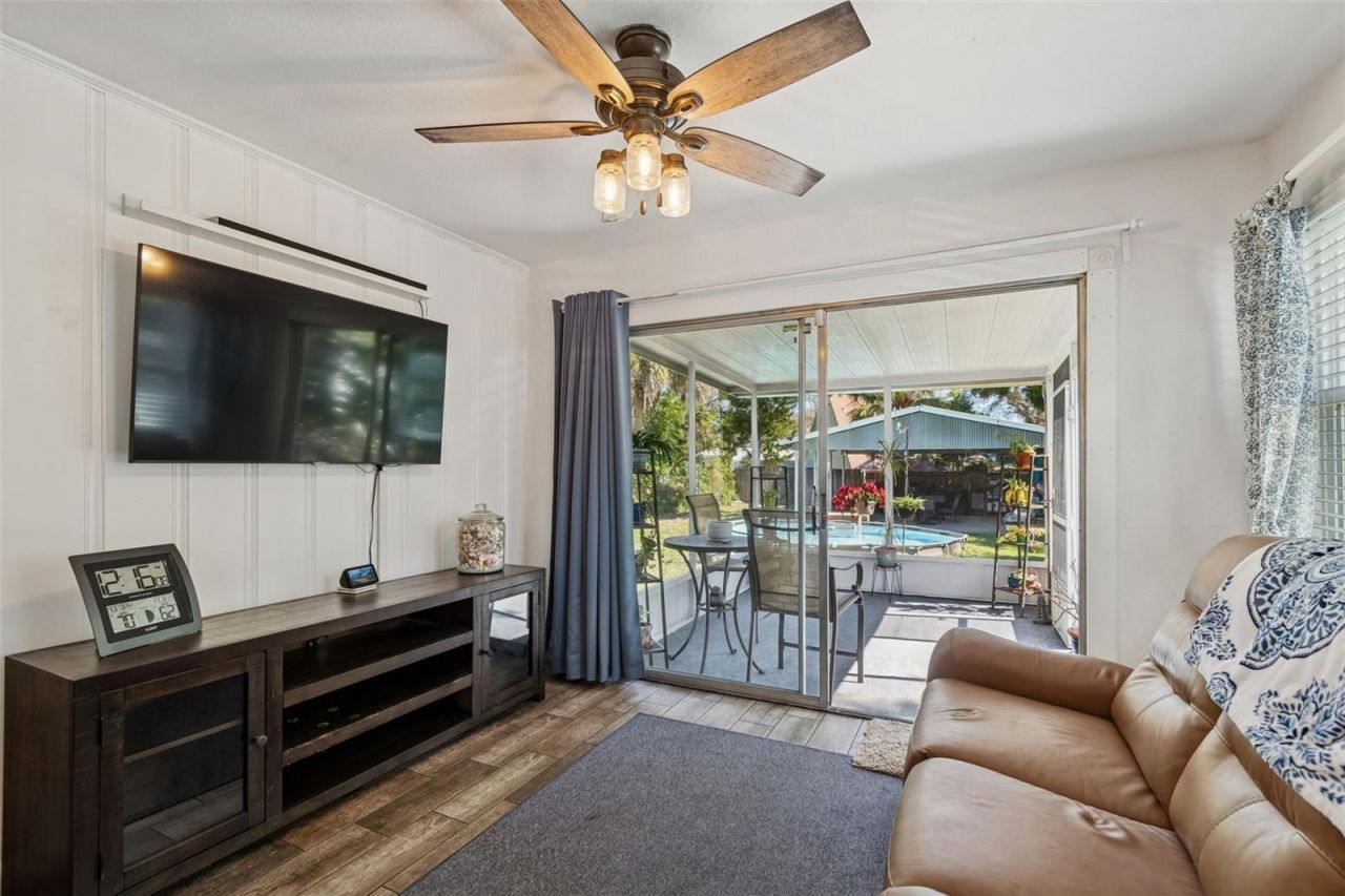 5300 6th Street S, Saint Petersburg, FL 33705 Photo