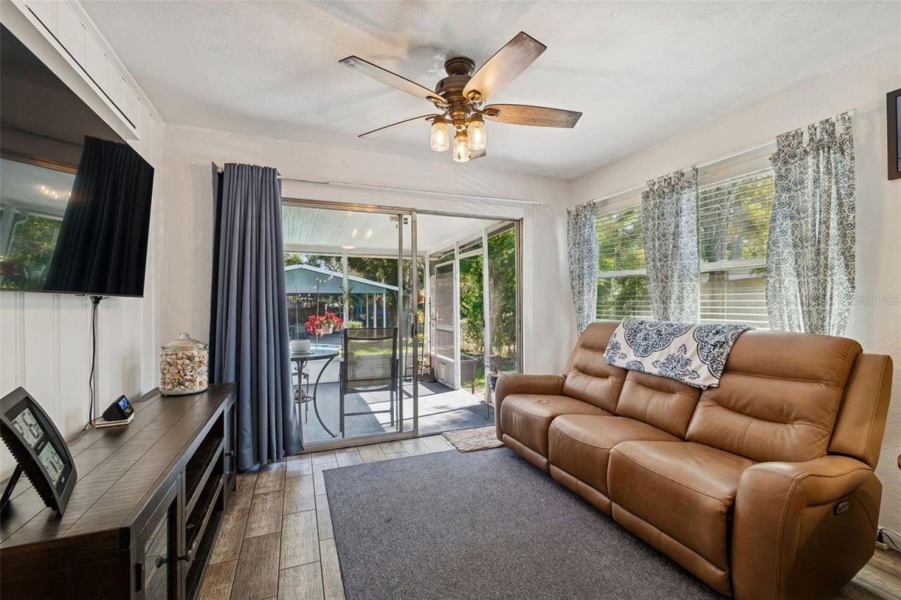 5300 6th Street S, Saint Petersburg, FL 33705 Photo