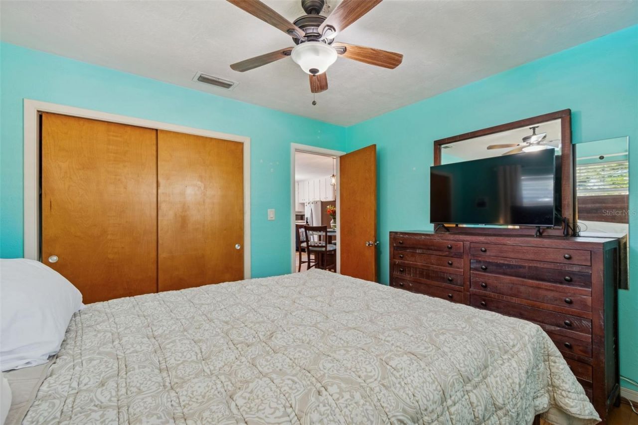 5300 6th Street S, Saint Petersburg, FL 33705 Photo