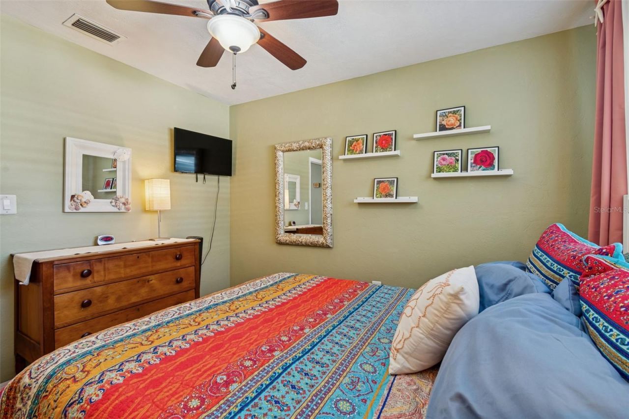 5300 6th Street S, Saint Petersburg, FL 33705 Photo