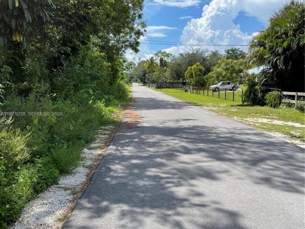 15304 Los Angeles Dr , Loxahatchee, FL 33470