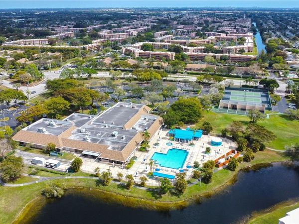 10207 Sunrise Lakes Blvd, Unit 204, Sunrise, FL 33322