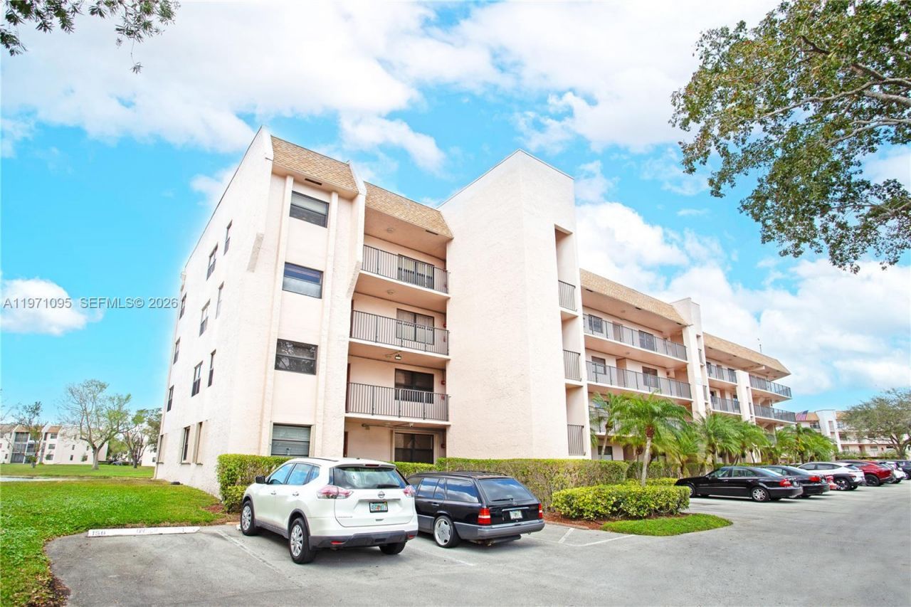 10207 Sunrise Lakes Blvd, Unit 204, Sunrise, FL 33322 Photo