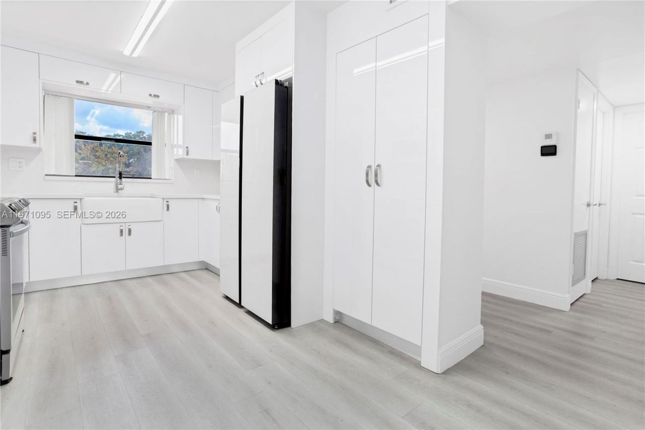 10207 Sunrise Lakes Blvd, Unit 204, Sunrise, FL 33322 Photo