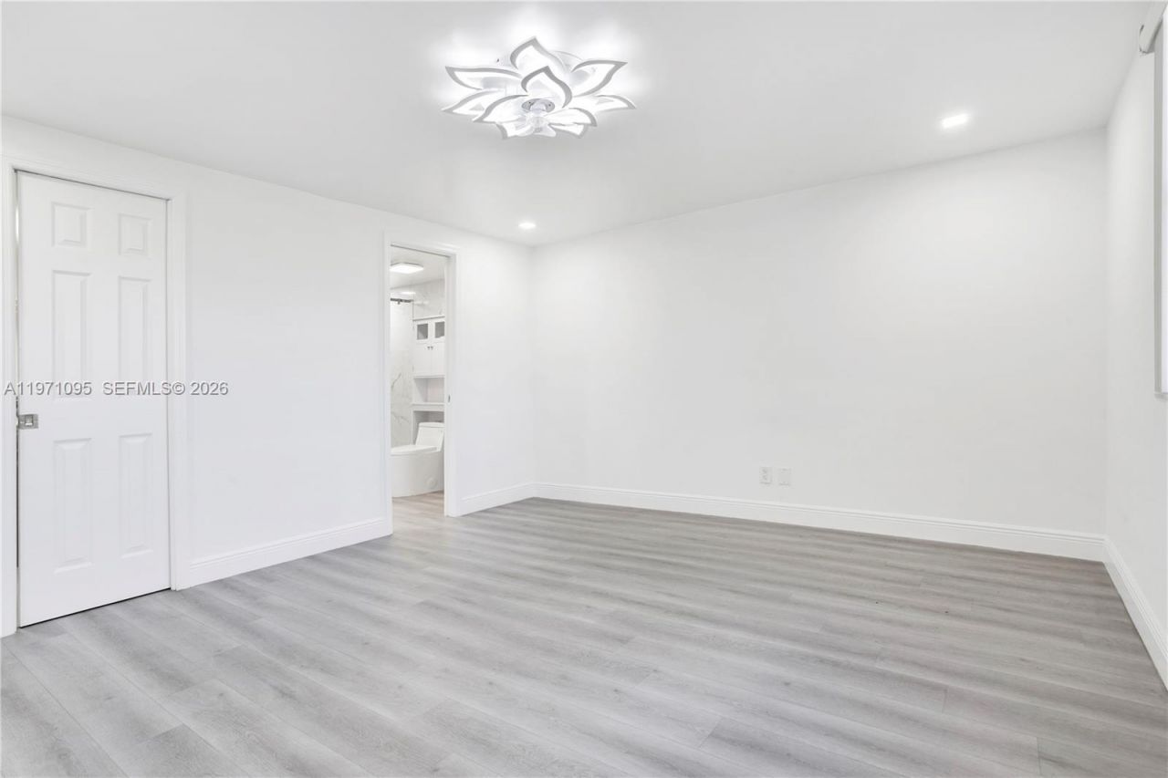 10207 Sunrise Lakes Blvd, Unit 204, Sunrise, FL 33322 Photo