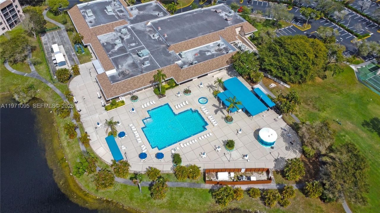 10207 Sunrise Lakes Blvd, Unit 204, Sunrise, FL 33322 Photo