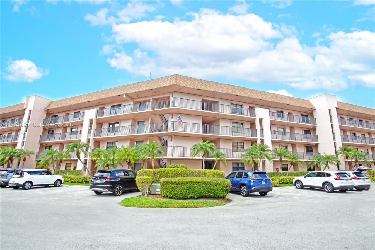 10207 Sunrise Lakes Blvd, Unit 204, Sunrise, FL 33322 Photo