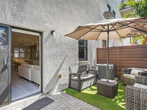 10455 NW 82nd St, Unit 9, Doral, FL 33178