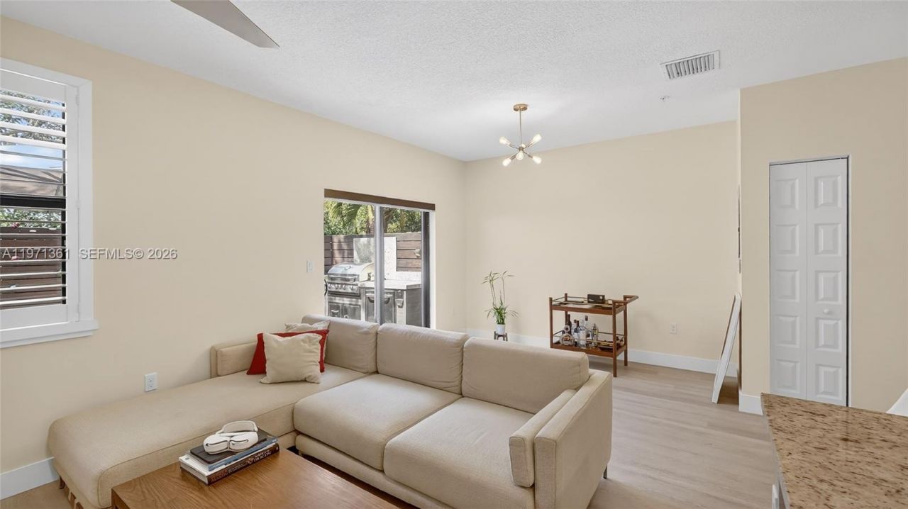 10455 NW 82nd St, Unit 9, Doral, FL 33178 Photo