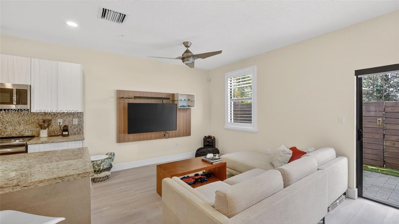 10455 NW 82nd St, Unit 9, Doral, FL 33178 Photo