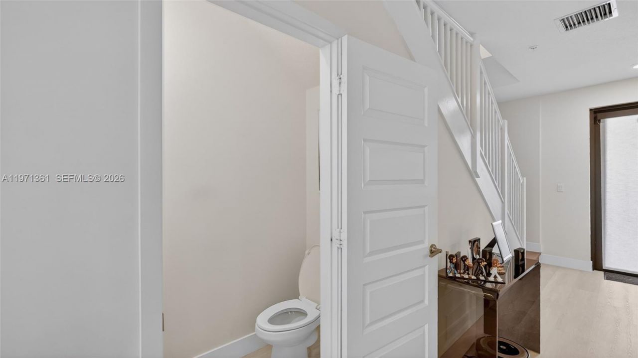 10455 NW 82nd St, Unit 9, Doral, FL 33178 Photo