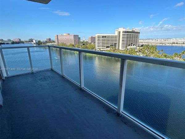 5085 NW 7th St , Unit 1002, Miami, FL 33126