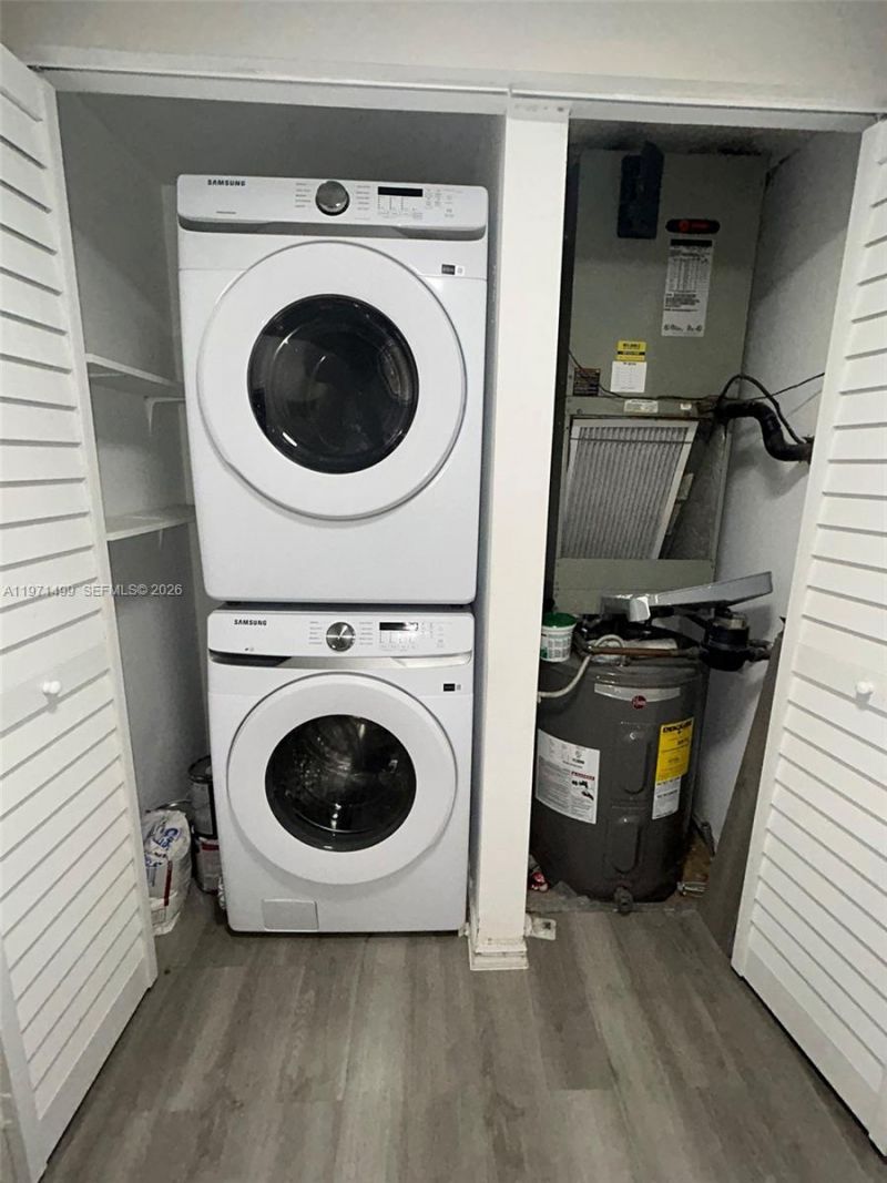 5085 NW 7th St , Unit 1002, Miami, FL 33126 Photo