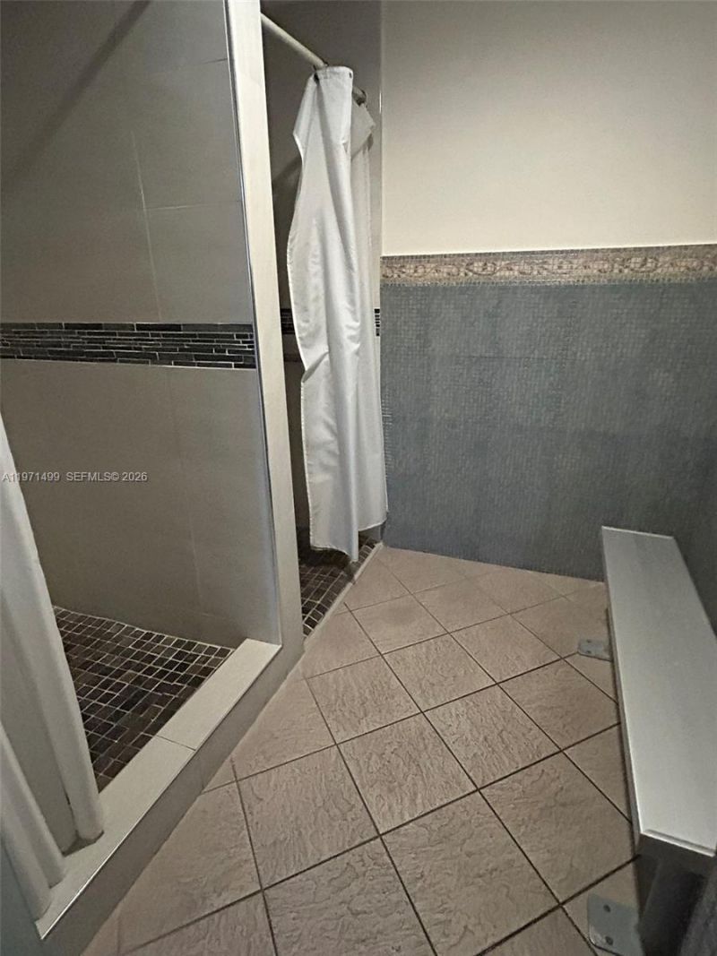 5085 NW 7th St , Unit 1002, Miami, FL 33126 Photo