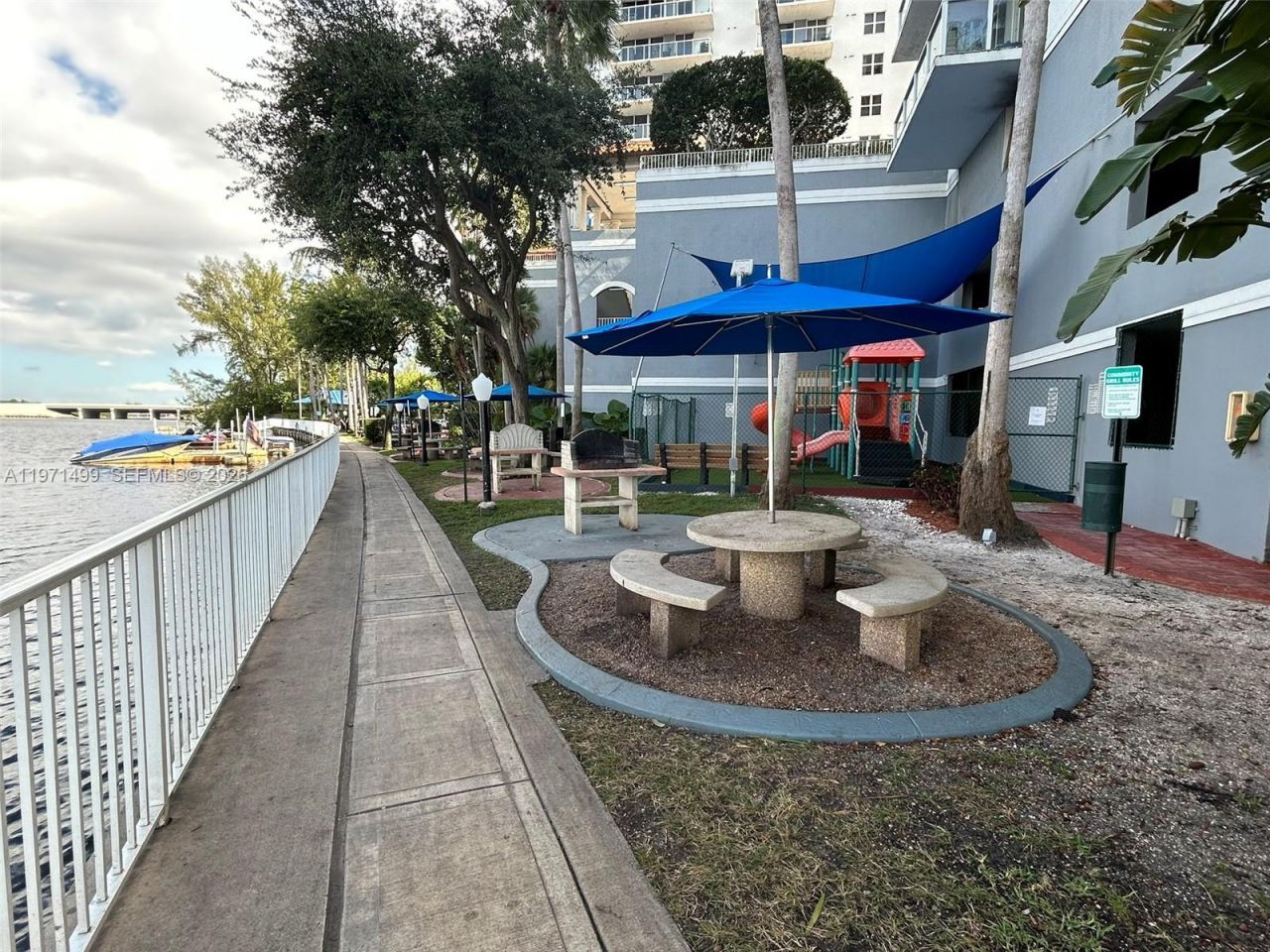 5085 NW 7th St , Unit 1002, Miami, FL 33126 Photo