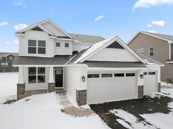 7555 Upper 42nd Street N, Oakdale, MN 55128