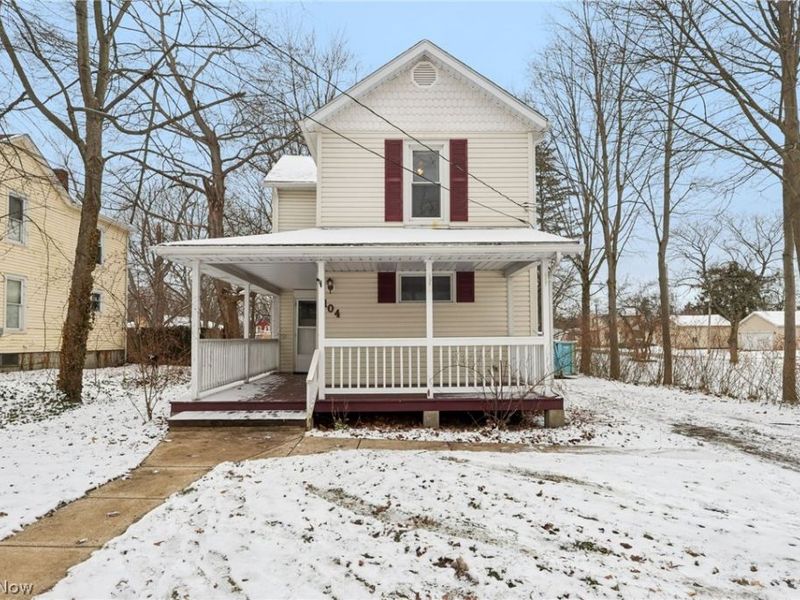 104 S Cedar Street, Geneva, OH 44041 Photo 1