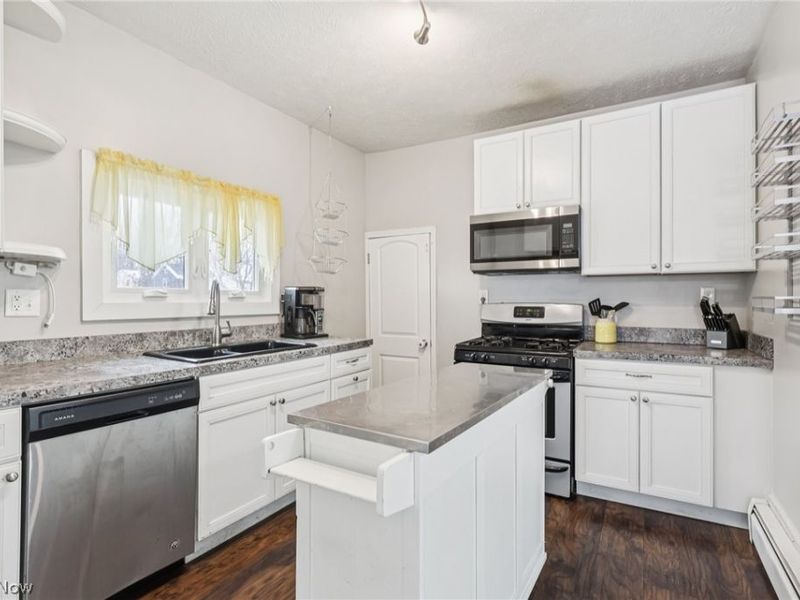 104 S Cedar Street, Geneva, OH 44041 Photo 10