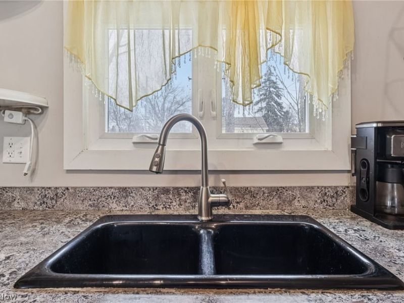 104 S Cedar Street, Geneva, OH 44041 Photo 9