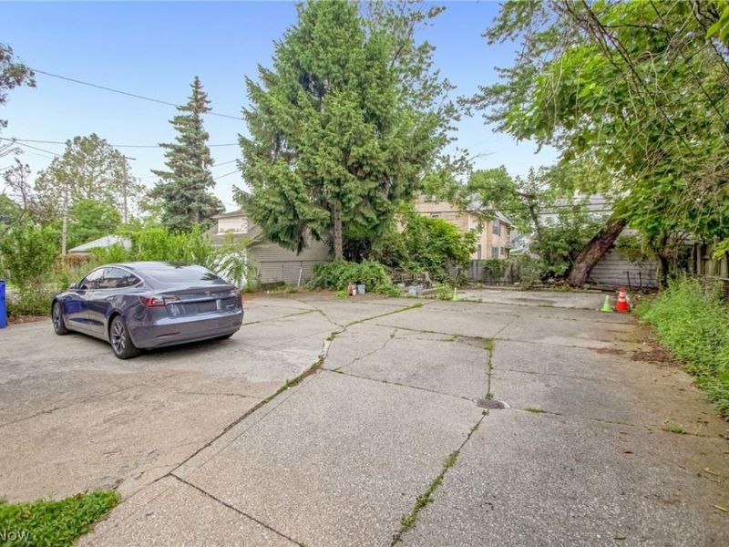 3033 West Boulevard, Cleveland, OH 44111 Photo 16