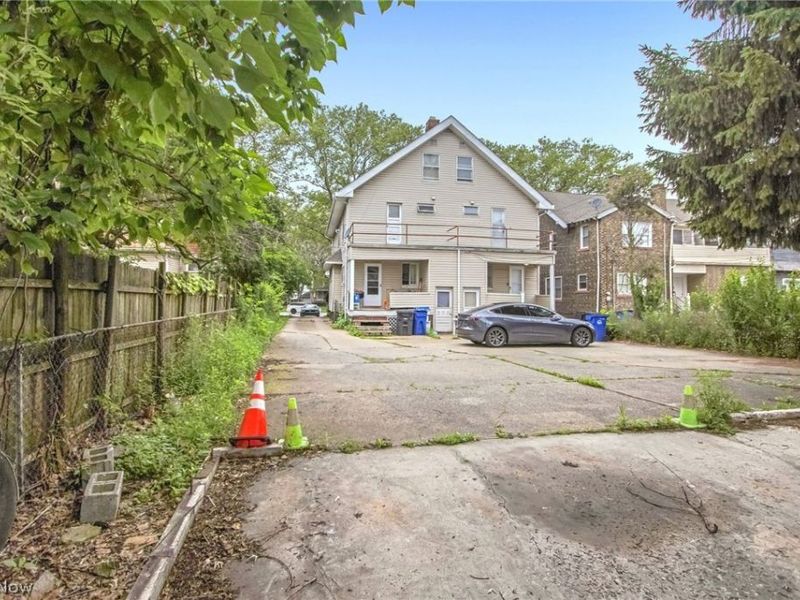 3033 West Boulevard, Cleveland, OH 44111 Photo 17