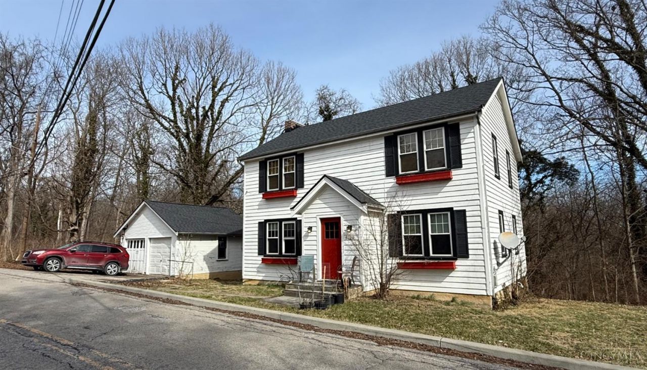 5220 Winton Ridge Lane, Cincinnati, OH 45232 Main Photo