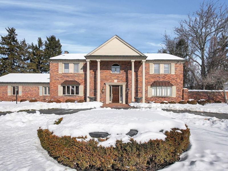 2626 Chartwell Road, Columbus, OH 43220 Photo 1