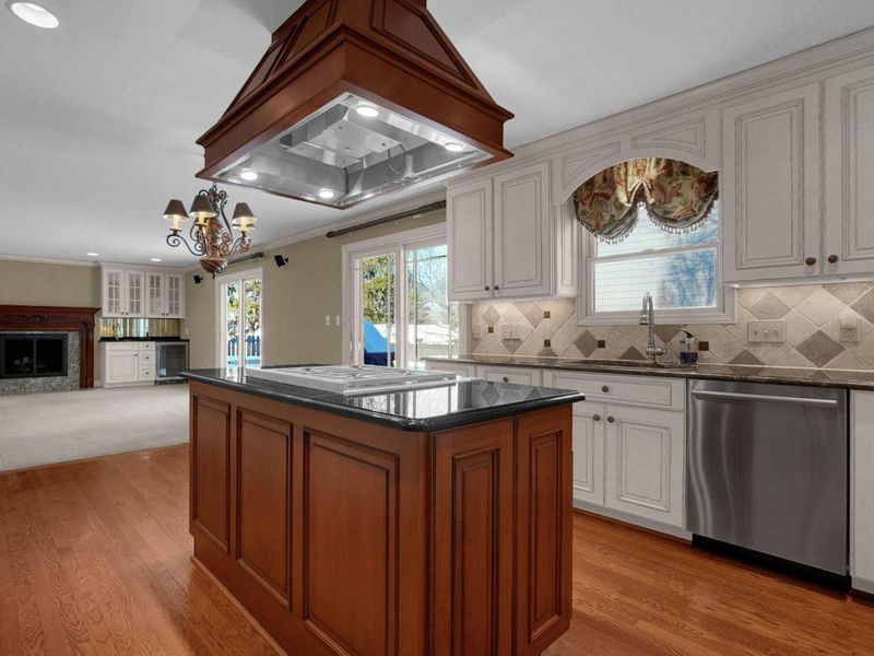 2626 Chartwell Road, Columbus, OH 43220 Photo 13