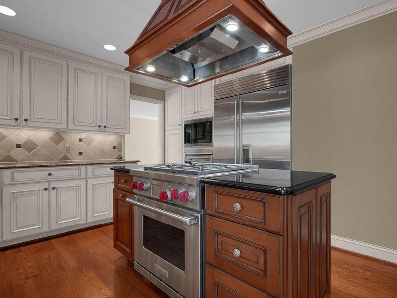 2626 Chartwell Road, Columbus, OH 43220 Photo 17