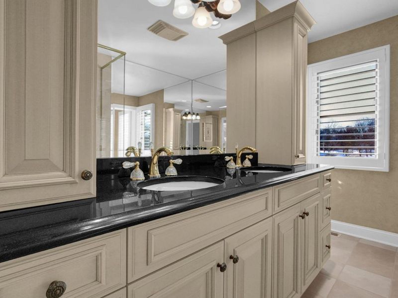 2626 Chartwell Road, Columbus, OH 43220 Photo 36