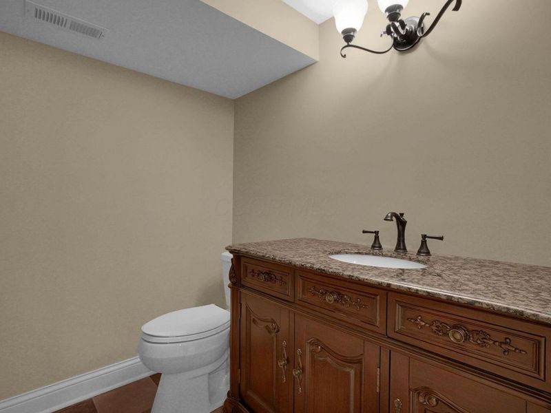 2626 Chartwell Road, Columbus, OH 43220 Photo 38