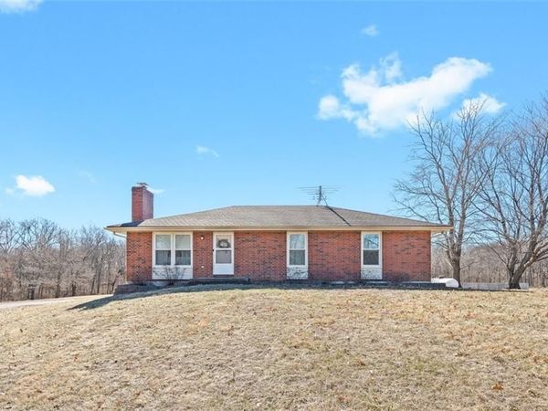 9007 Dry Dock Drive, Liberty, MO 64068