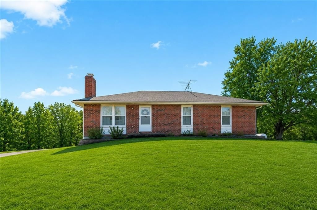 9007 Dry Dock Drive, Liberty, MO 64068 Main Photo