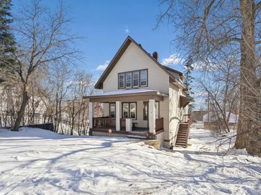 1316 E 2nd Street, Duluth, MN 55805