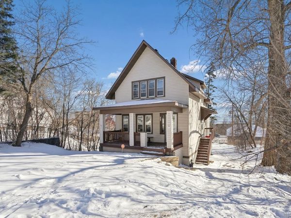 1316 E 2nd Street, Duluth, MN 55805