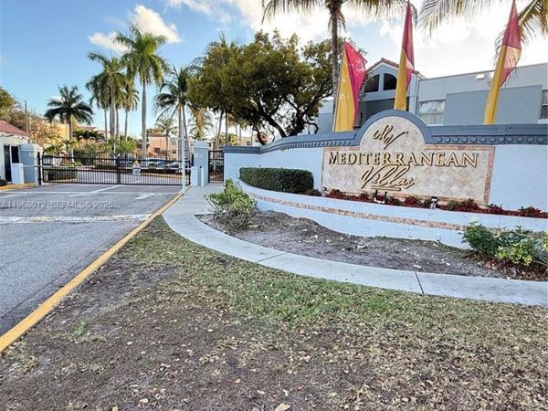 6272 NW 186th St, Unit 301, Hialeah, FL 33015