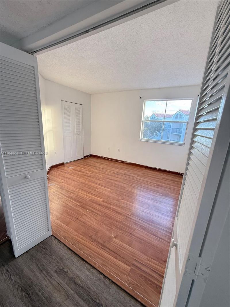 6272 NW 186th St, Unit 301, Hialeah, FL 33015 Photo
