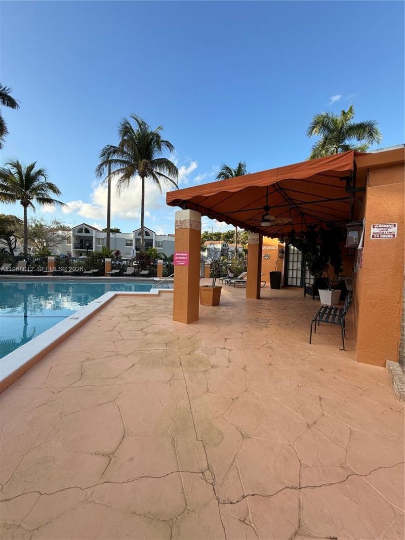 6272 NW 186th St, Unit 301, Hialeah, FL 33015 Photo