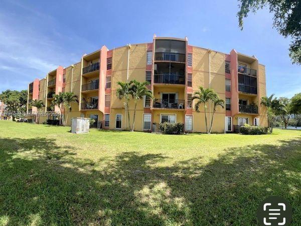 4705 NW 7th St , Unit 206-7, Miami, FL 33126