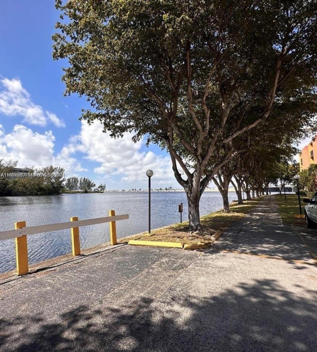 4705 NW 7th St , Unit 206-7, Miami, FL 33126 Photo